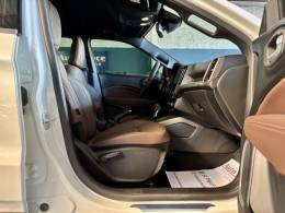FIAT - TORO - 2024/2025 - Branca - R$ 185.900,00