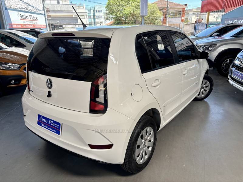 VOLKSWAGEN - UP - 2019/2020 - Branca - R$ 61.900,00