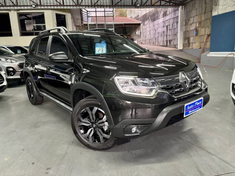 RENAULT - DUSTER - 2022/2023 - Preta - R$ 108.900,00