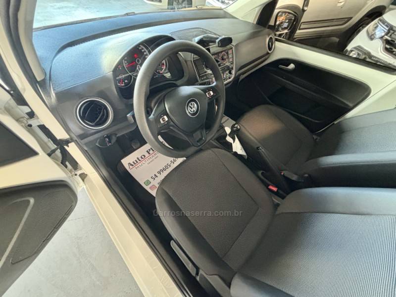 VOLKSWAGEN - UP - 2019/2020 - Branca - R$ 61.900,00
