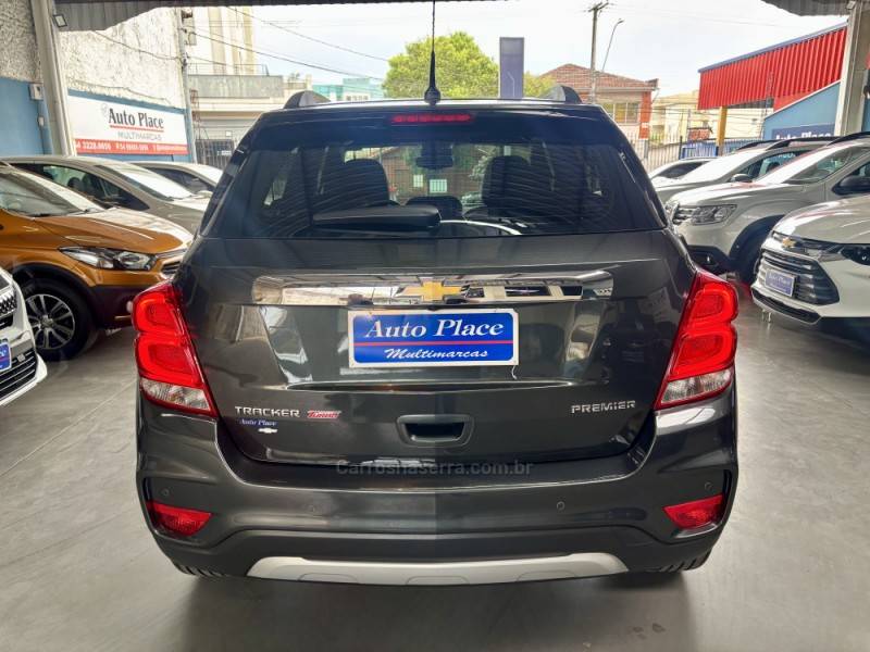 CHEVROLET - TRACKER - 2018/2019 - Cinza - R$ 91.900,00