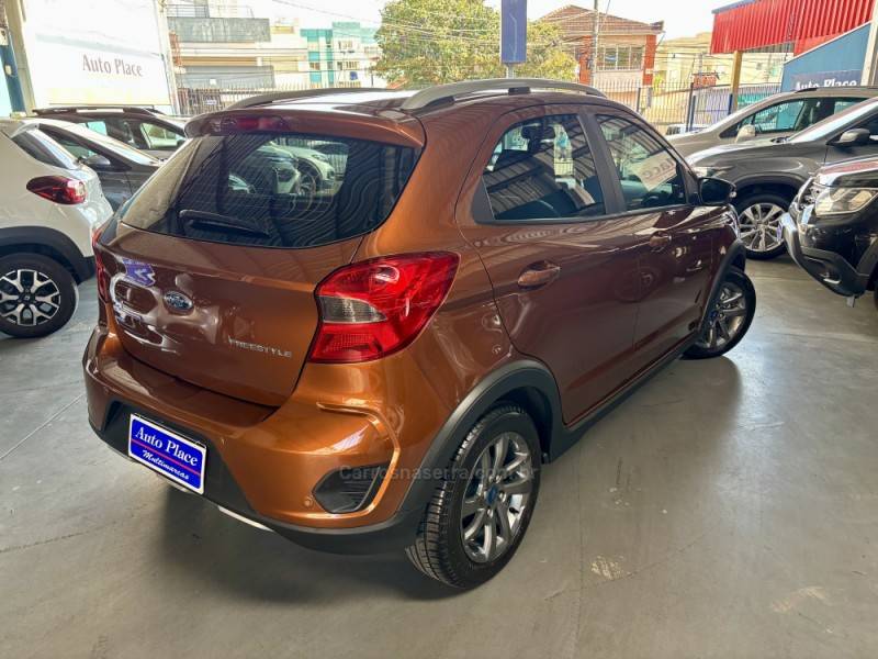 FORD - KA - 2019/2020 - Marrom - R$ 72.900,00