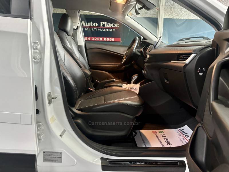 CHEVROLET - TRACKER - 2020/2021 - Branca - R$ 104.900,00