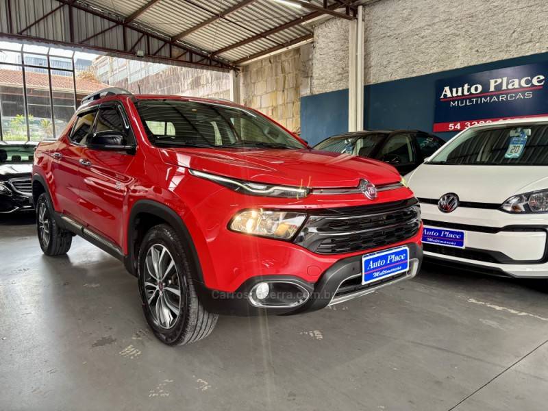 FIAT - TORO - 2020/2021 - Vermelha - R$ 118.900,00