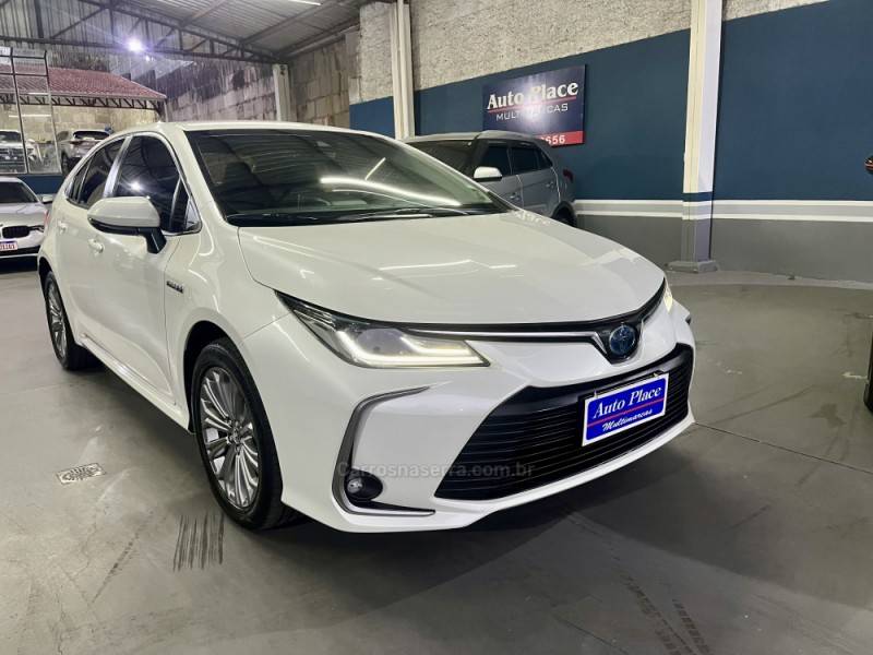 TOYOTA - COROLLA - 2020/2021 - Branca - R$ 124.900,00