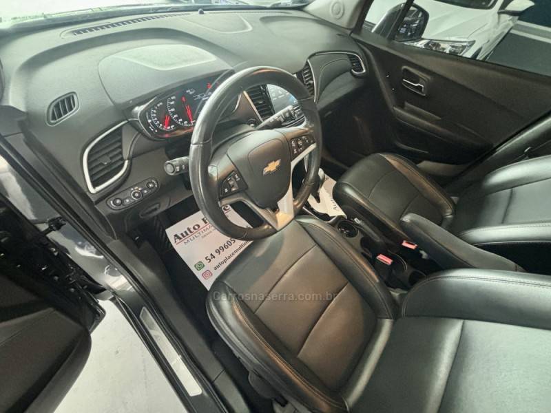 CHEVROLET - TRACKER - 2018/2019 - Cinza - R$ 91.900,00