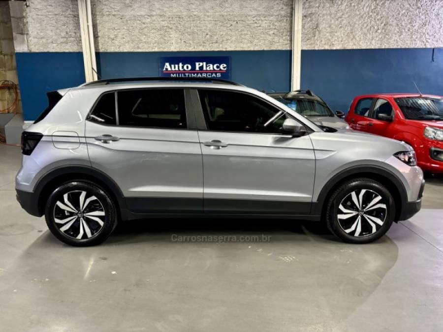 VOLKSWAGEN - T-CROSS - 2023/2024 - Prata - R$ 117.900,00