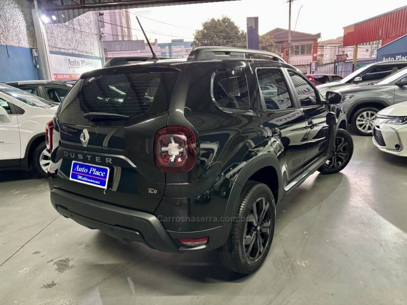 RENAULT - DUSTER - 2022/2023 - Preta - R$ 108.900,00