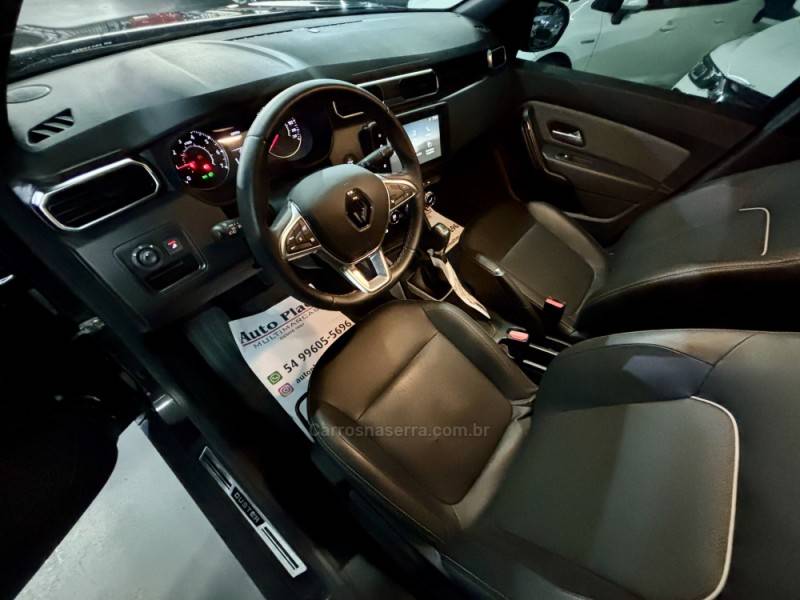 RENAULT - DUSTER - 2022/2023 - Preta - R$ 108.900,00