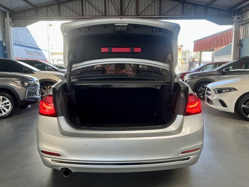BMW - 320I - 2018/2018 - Prata - R$ 132.900,00