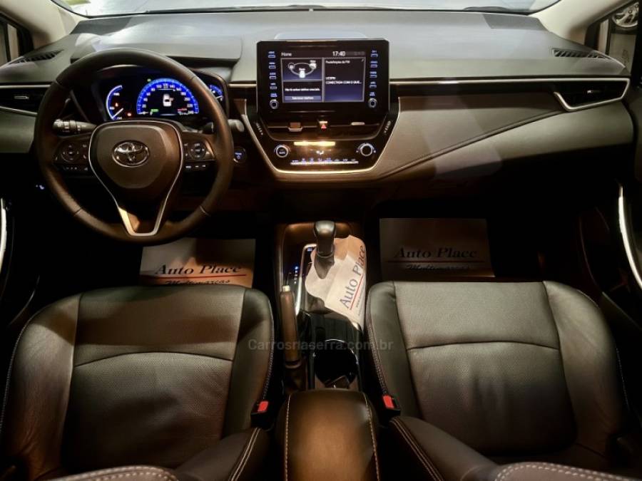TOYOTA - COROLLA - 2020/2021 - Branca - R$ 130.900,00