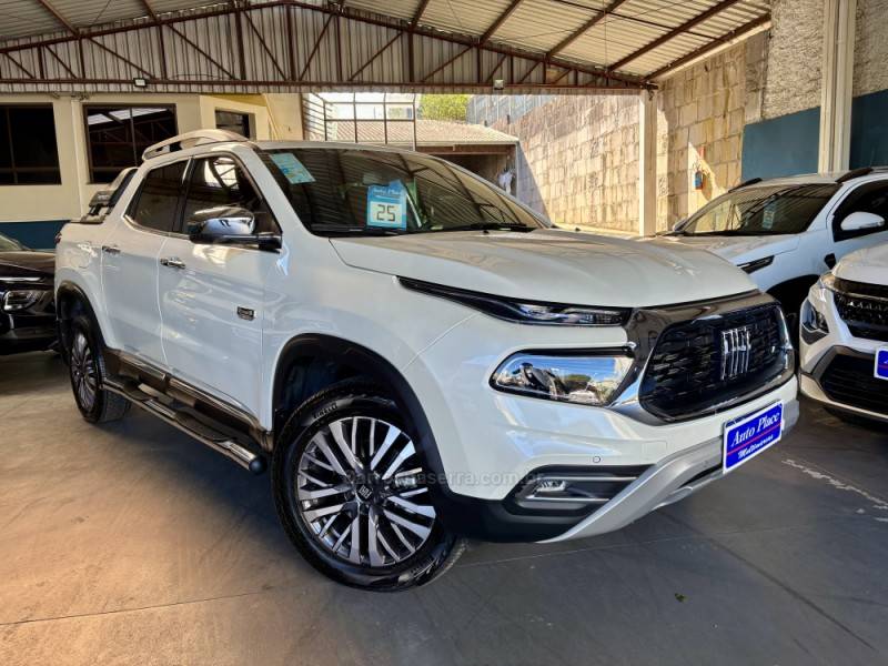 FIAT - TORO - 2024/2025 - Branca - R$ 185.900,00
