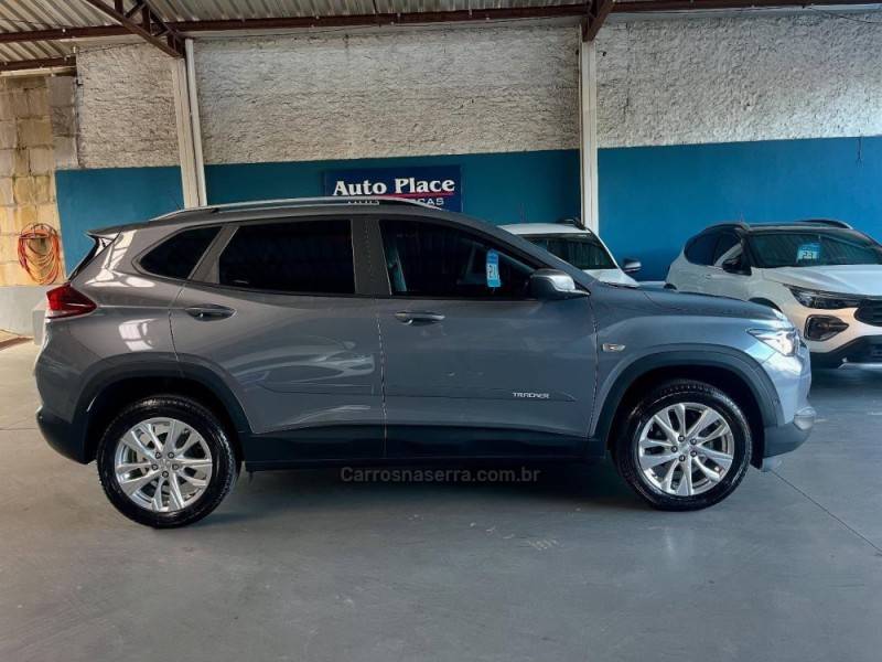 CHEVROLET - TRACKER - 2020/2021 - Cinza - R$ 106.900,00