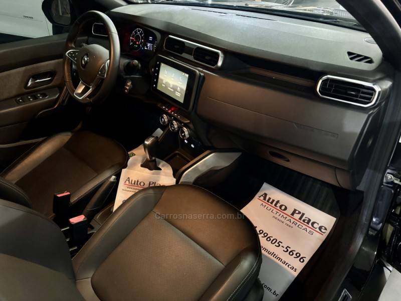 RENAULT - DUSTER - 2022/2023 - Preta - R$ 108.900,00