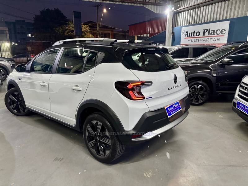 RENAULT - KARDIAN - 2024/2025 - Branca - R$ 118.900,00