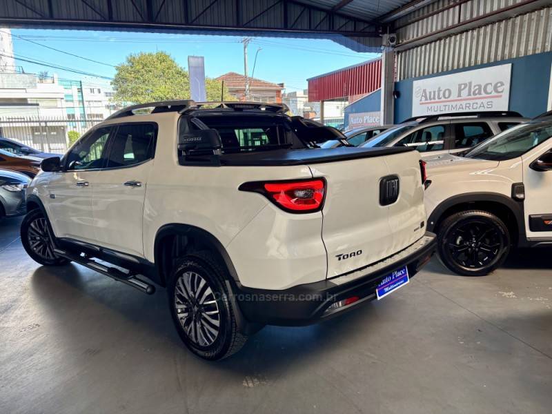 FIAT - TORO - 2024/2025 - Branca - R$ 185.900,00