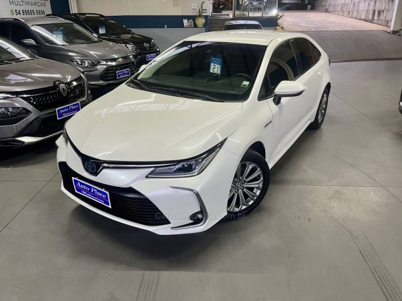 TOYOTA - COROLLA - 2020/2021 - Branca - R$ 124.900,00