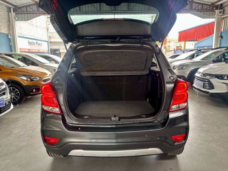 CHEVROLET - TRACKER - 2018/2019 - Cinza - R$ 91.900,00