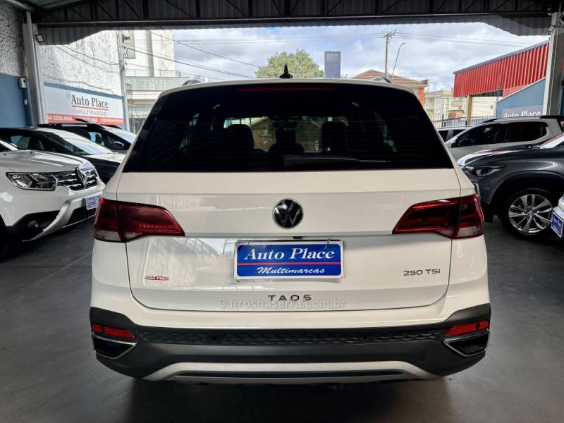 VOLKSWAGEN - TAOS - 2022/2022 - Branca - R$ 154.900,00