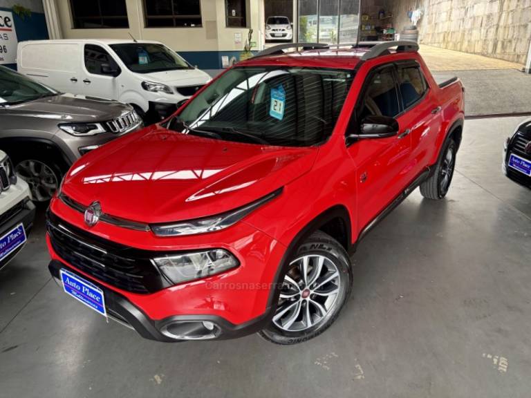 FIAT - TORO - 2020/2021 - Vermelha - R$ 118.900,00