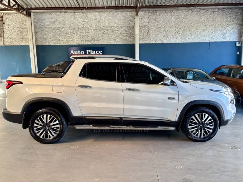 FIAT - TORO - 2024/2025 - Branca - R$ 185.900,00