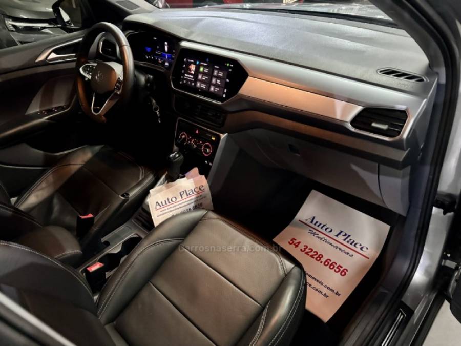 VOLKSWAGEN - T-CROSS - 2023/2024 - Prata - R$ 117.900,00