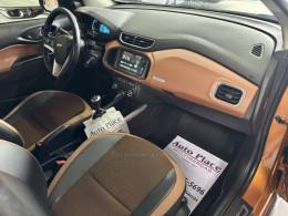 CHEVROLET - ONIX - 2016/2017 - Laranja - R$ 62.900,00