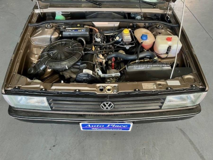 VOLKSWAGEN - VOYAGE - 1987/1988 - Marrom - R$ 50.000,00