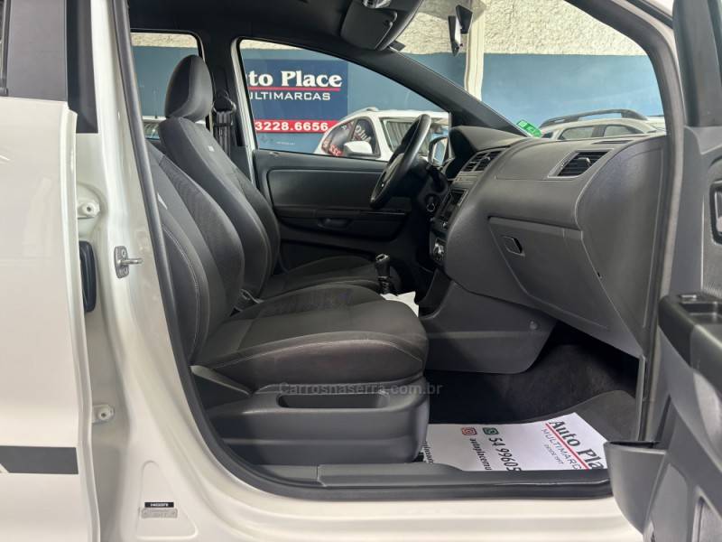 VOLKSWAGEN - FOX - 2017/2017 - Branca - R$ 58.900,00