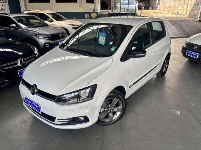 VOLKSWAGEN - FOX - 2017/2017 - Branca - R$ 58.900,00