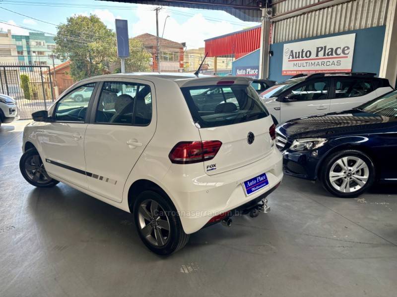 VOLKSWAGEN - FOX - 2017/2017 - Branca - R$ 58.900,00