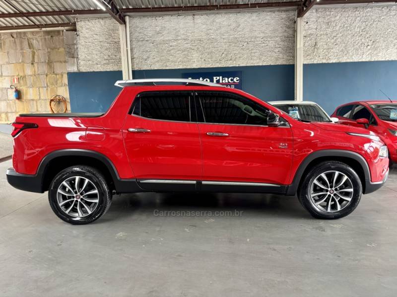 FIAT - TORO - 2020/2021 - Vermelha - R$ 118.900,00