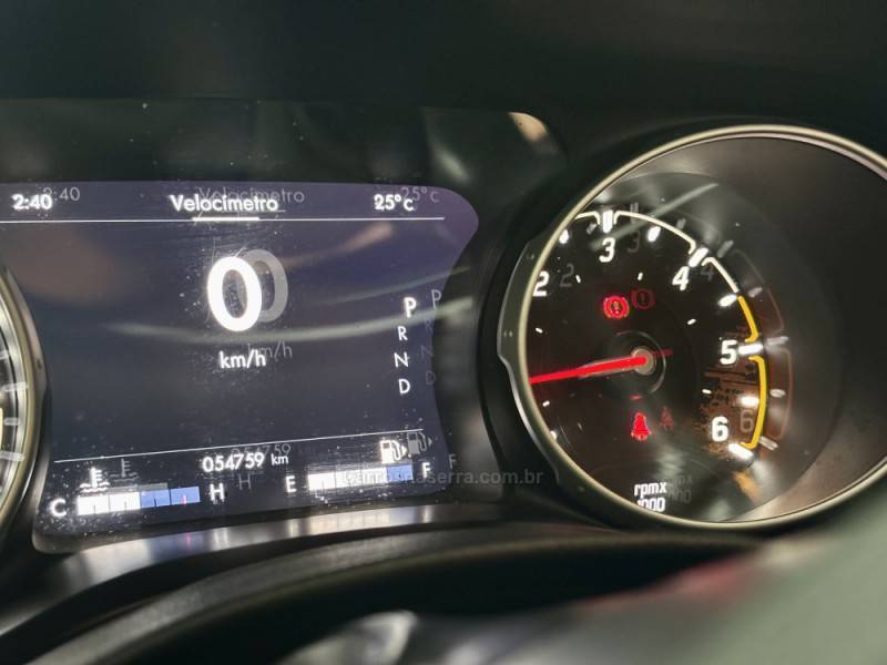 FIAT - TORO - 2020/2021 - Vermelha - R$ 118.900,00