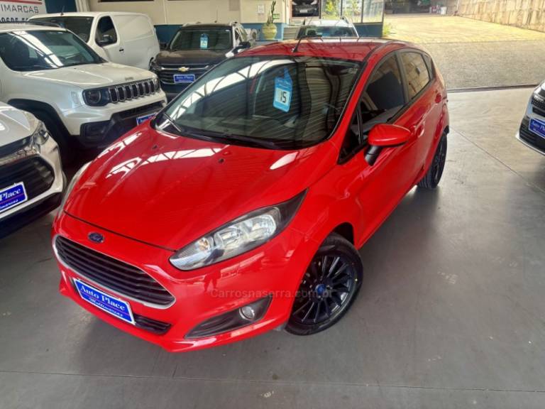 FORD - FIESTA - 2015/2015 - Vermelha - R$ 47.900,00