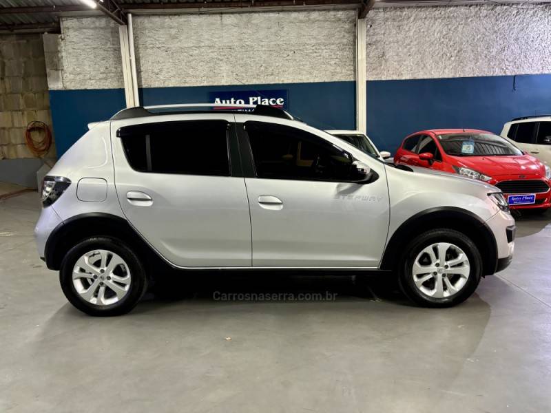 RENAULT - SANDERO - 2015/2016 - Prata - R$ 44.900,00