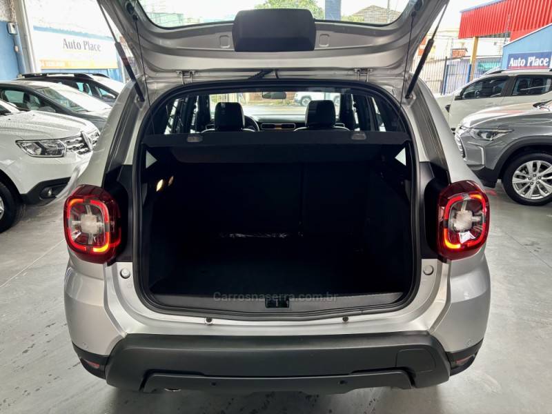 RENAULT - DUSTER - 2023/2024 - Prata - R$ 110.900,00