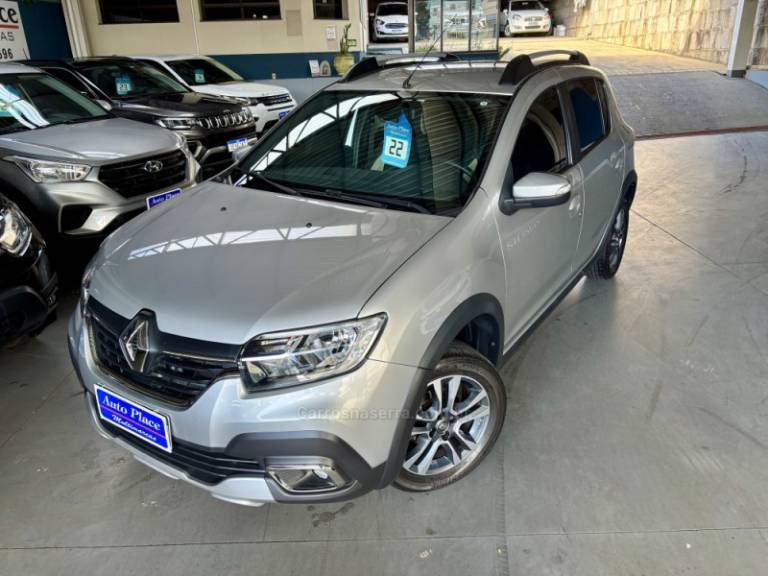 RENAULT - SANDERO - 2021/2022 - Prata - Sob Consulta